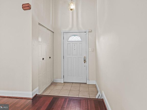 3rd image of 511 Denise Dr