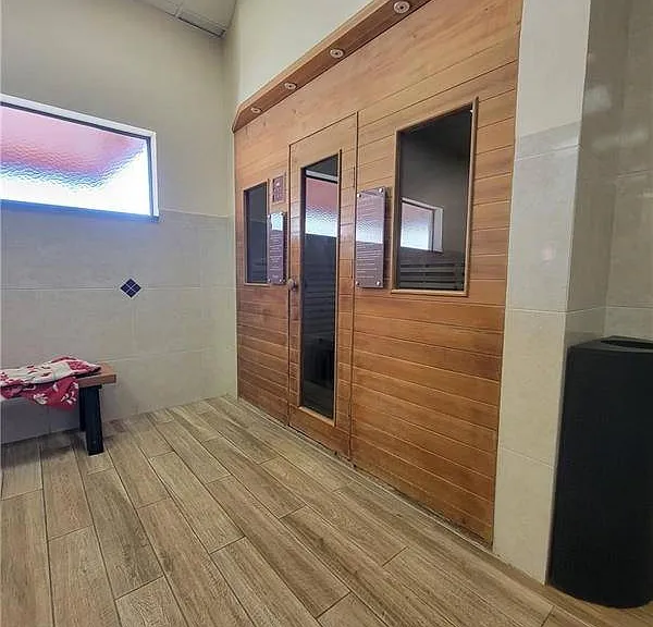 390 Fanshaw J #J — Photo 20
