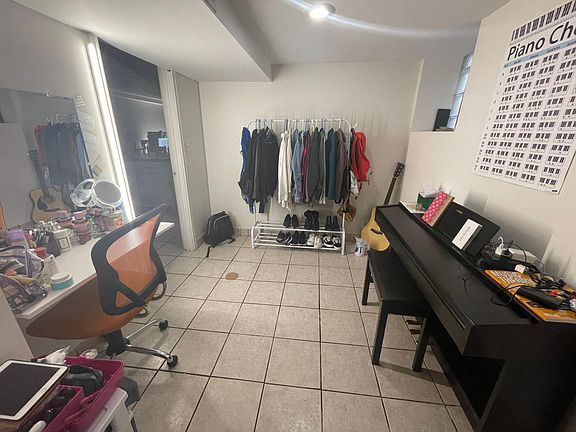 4th image of 2021 N Albany Ave APT 1