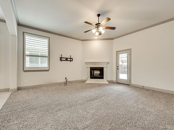 5th image of 16424 Amistad Ave