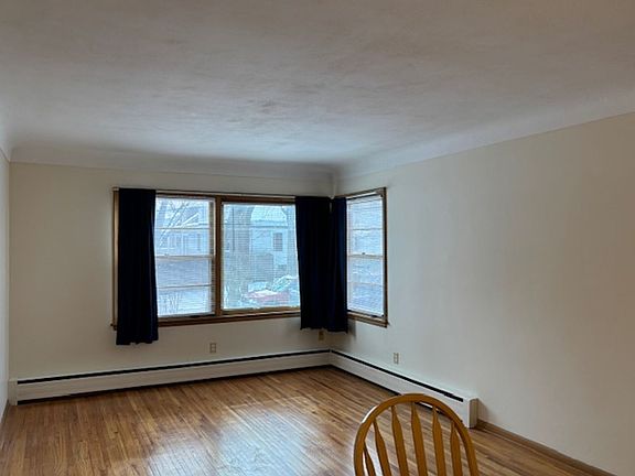 3rd image of 1330 Saint Clair Ave #6