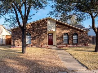 9005 Linda Vista Dr, Rowlett, TX 75088