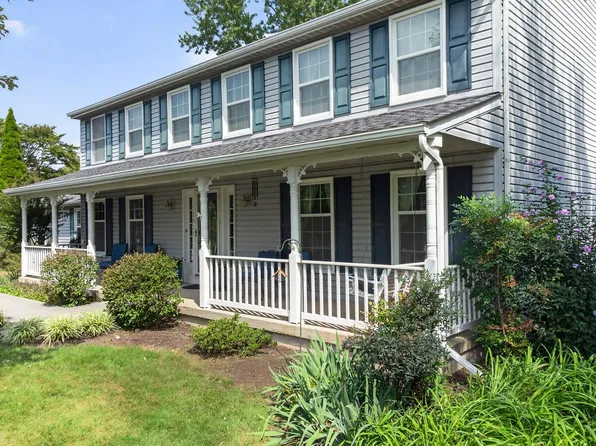 12511 Thunder Chase Dr, Reston, VA 20191