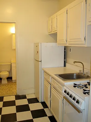 Rented by City Connections Realty | media 23