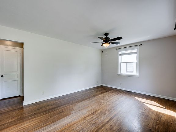 3rd image of 2223 Fernwood Dr