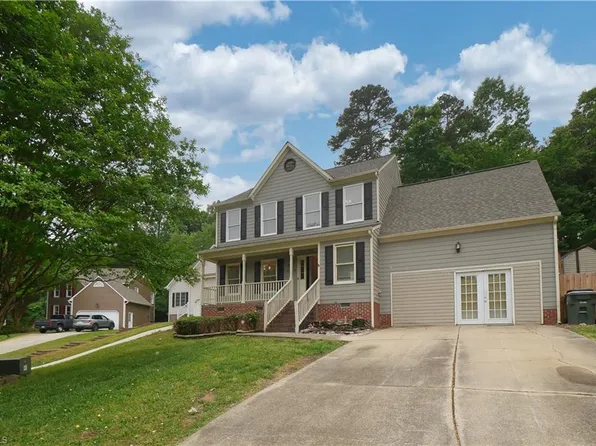 4807 Adams Ridge Dr, Greensboro, NC 27407