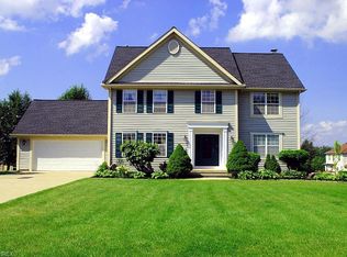 9926 Firestone Ln, Macedonia, OH 44056