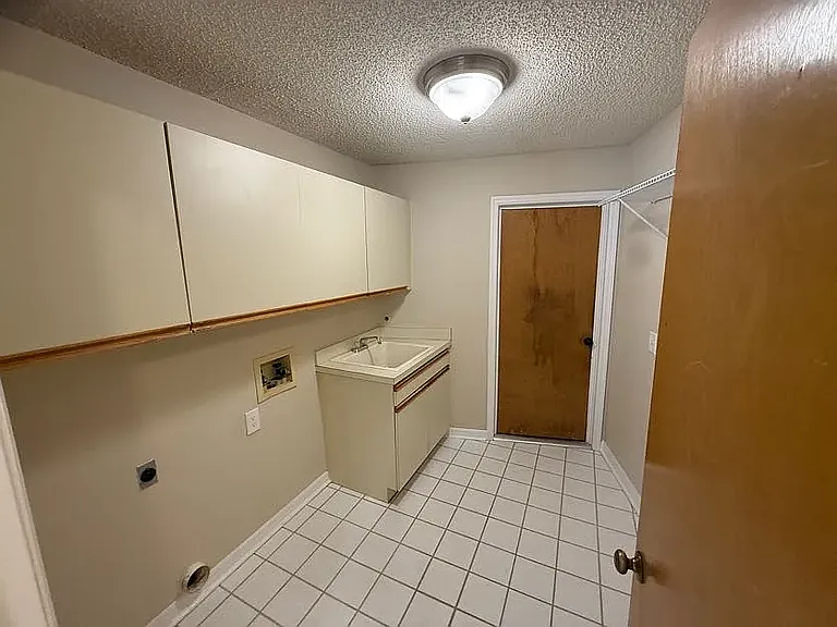 18312 Citation St — Photo 13