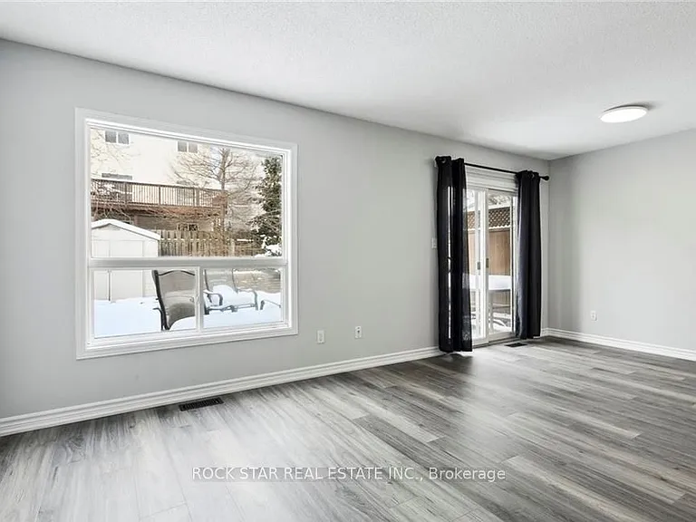 159 Henhoeffer Cres — Photo 10