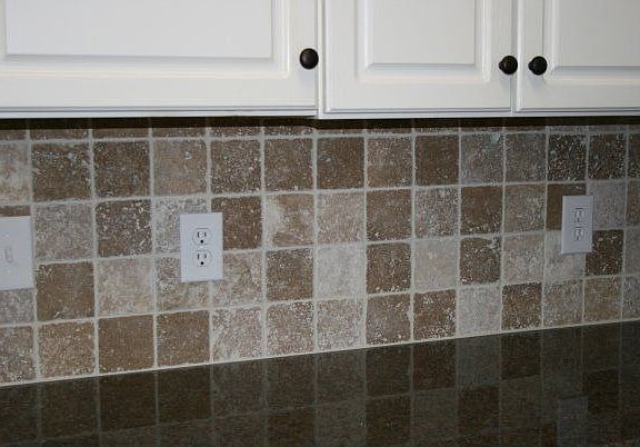 tumbled marble backsplash