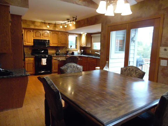 Granite Counter Oak Cabinets