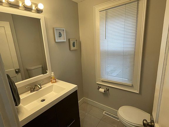 Downstairs half bathroom