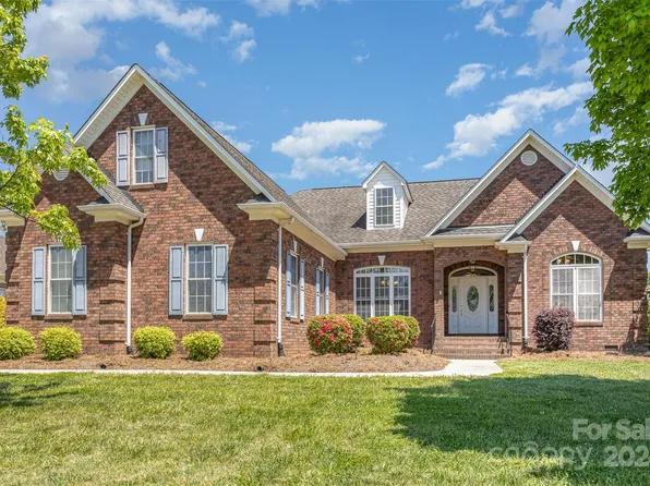 720 Double Eagle St SW, Concord, NC 28027