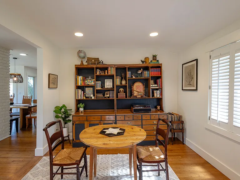 532 Wesley Oak Cir — Photo 8