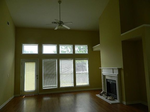 2nd image of 2326 Worrall Hill Dr