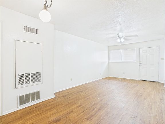 3rd image of 1108 Welsh Ave APT D