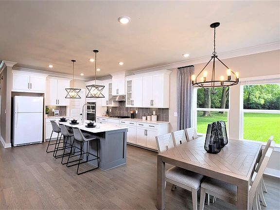 4th image of 6322 Gladstone Ln