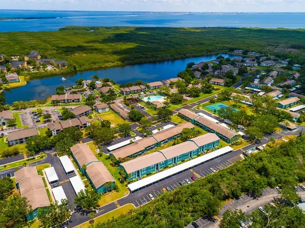 255 114th Ave N Unit 4, Saint Petersburg, FL 33716
