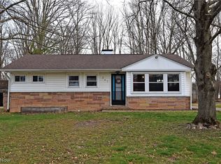 597 Eldon Dr NW, Warren, OH 44483