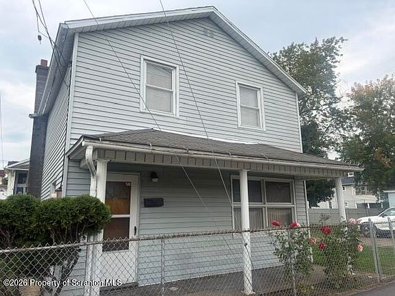 2nd image of 1220 Diamond Ave