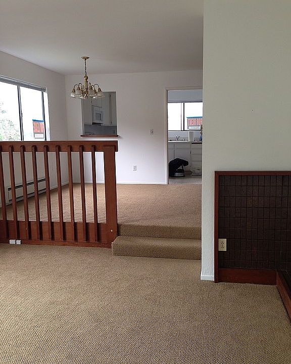 2nd image of 844 Reichert Ave APT 7