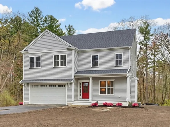 86 Plain St, Hopedale, MA 01747