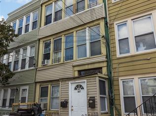 107 Oak St, Jersey City, NJ