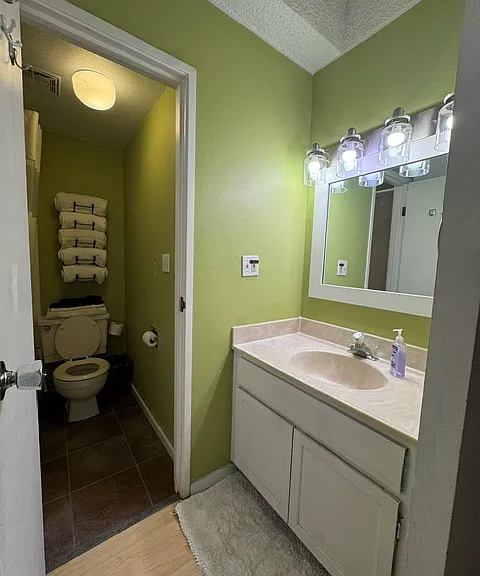 Granite St — Photo 10