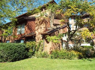 702 Waukegan Rd #A3, Glenview, IL 60025