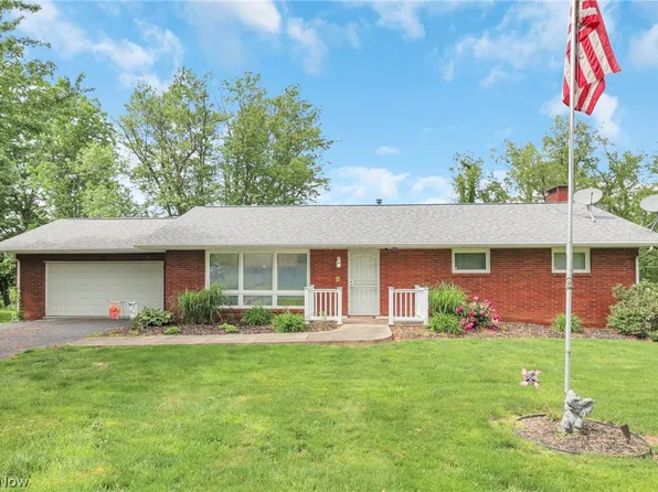 2196 Dunzweiler Dr, Zanesville, OH 43701