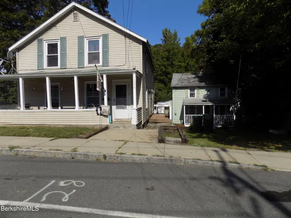 175 Center St #3, Lee, MA 01238