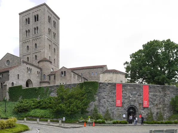 900 West 190th Street image 25 of 25