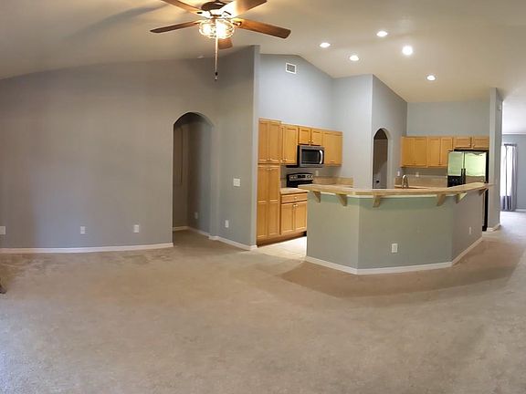 4th image of 2116 N San Mateo Dr