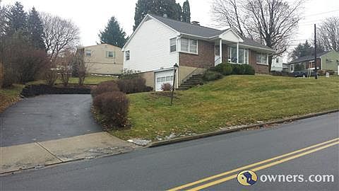 1st image of 2700 Carolyn St