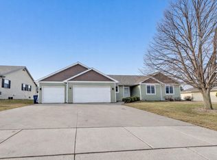 544 Nicole Ln, Wrightstown, WI