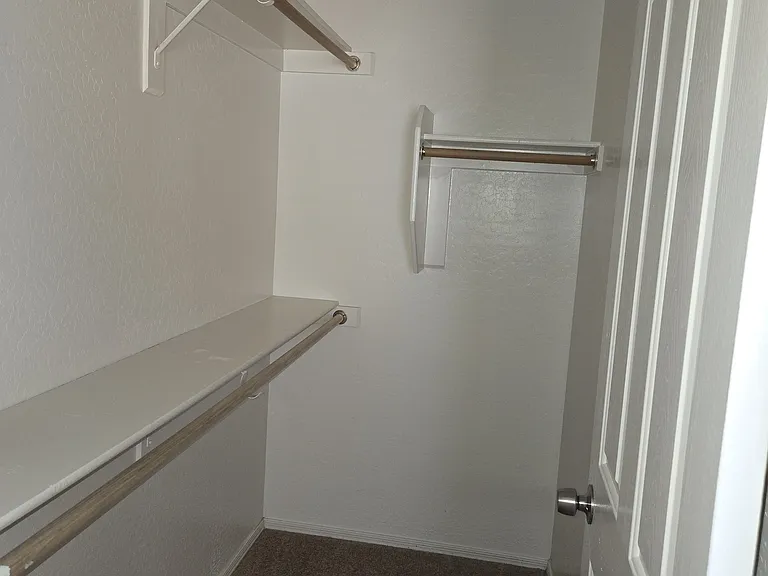 1410 S 107th Ln — Photo 8