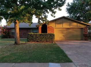 2619 E Knoxville St, Broken Arrow, OK 74014