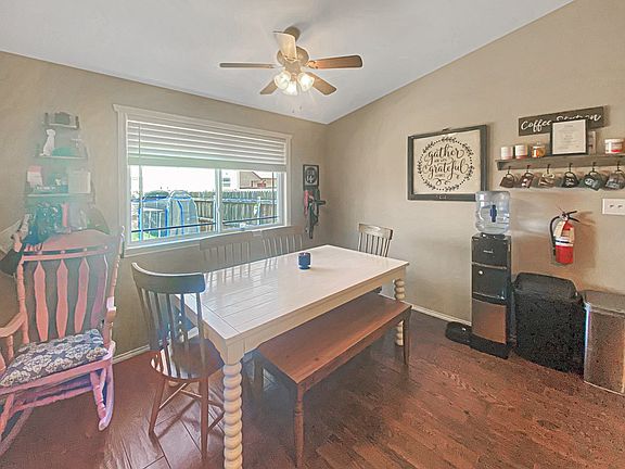 4th image of 5026 Windwood Dr