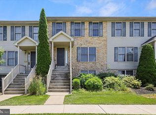 855 Woodridge Dr, Middletown, PA 17057