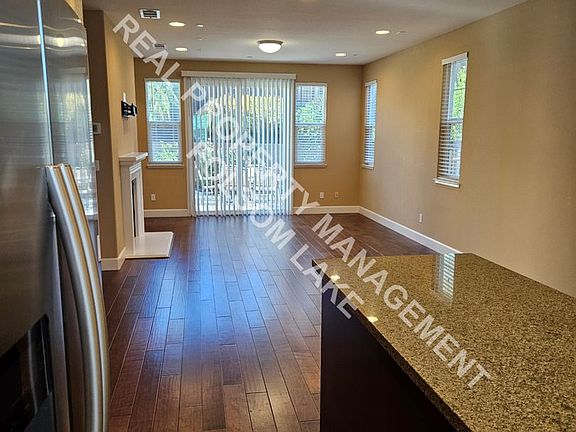 5th image of 881 Willow Bridge Dr