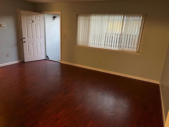 3rd image of 3585 Granada Ave