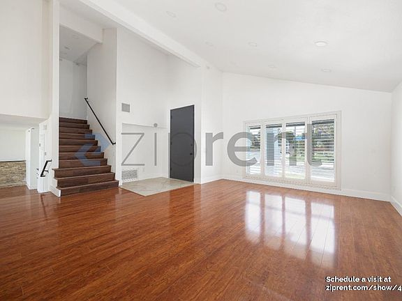 3rd image of 13894 Paseo Zaldivar