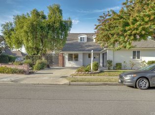 141 College Park Dr, Seal Beach, CA 90740