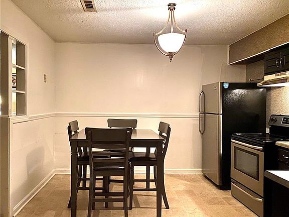 4th image of 3231 30th St