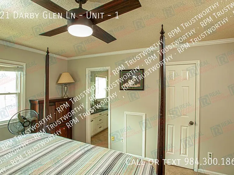 521 Darby Glen Ln #1 — Photo 3