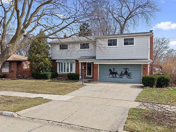 4th image of 31126 Gloede Dr
