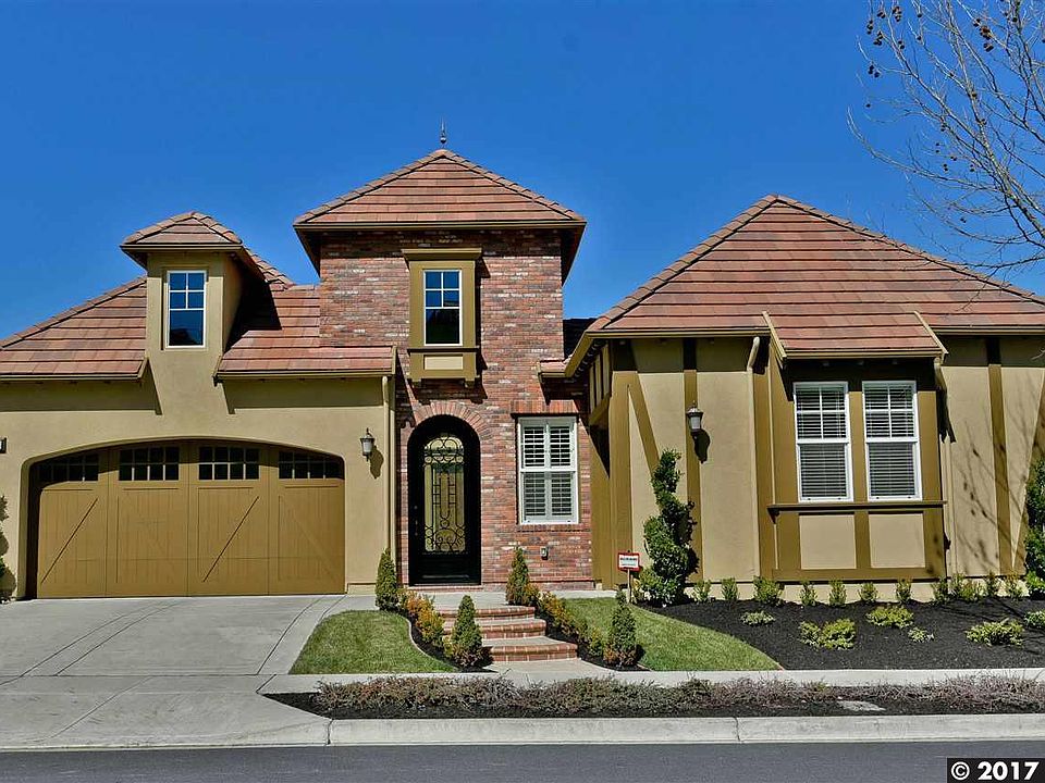 1st image of 2138 Lusitano St