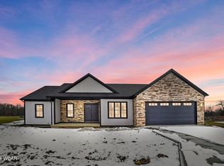 302 Biscayne Blvd, Wapakoneta, OH 45895