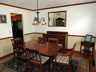 4th image of 1059 Redoak Dr