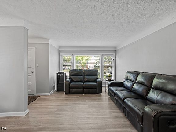 5th image of 1152 Washington Blvd